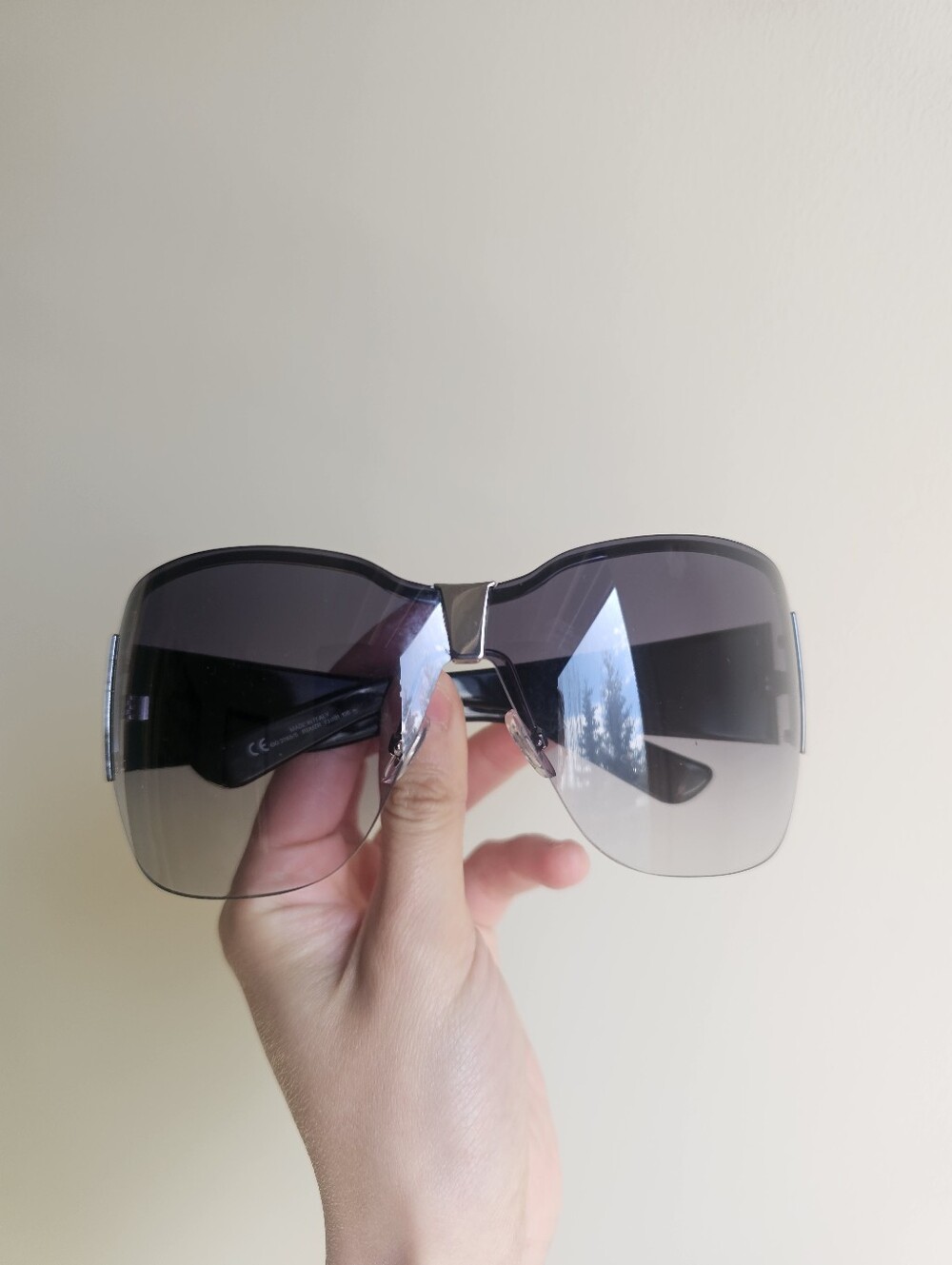 Gucci Women's Vintage Y2k Oversized Rimless Gradient Gray Shield Sunglasses